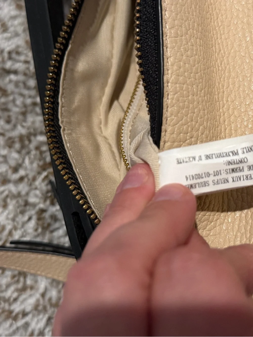 Marc Jacobs the soft box bag 23